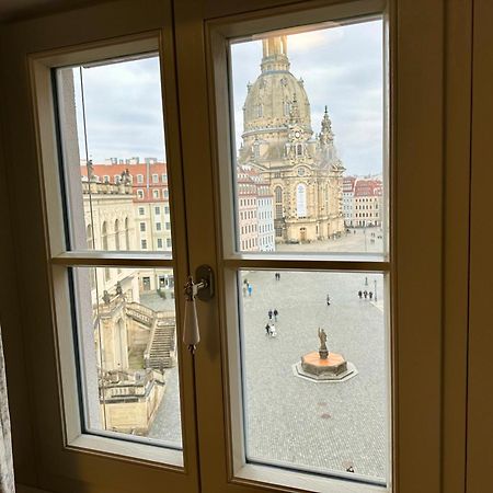 Exklusives Apartment Mit Einmaligem Blick Zur Frauenkirche - Parkplatz Kostenfrei Dresden Bagian luar foto
