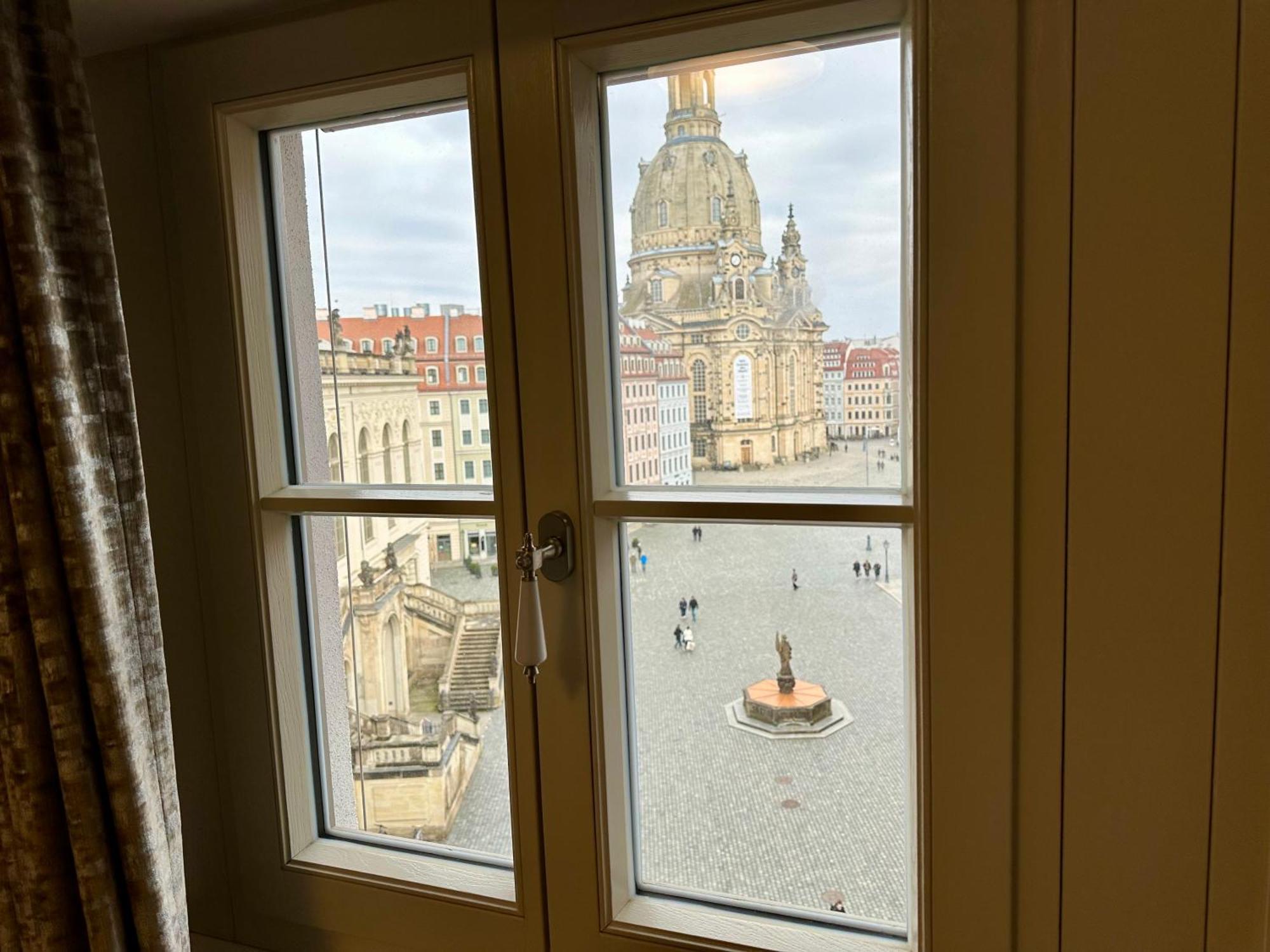 Exklusives Apartment Mit Einmaligem Blick Zur Frauenkirche - Parkplatz Kostenfrei Dresden Bagian luar foto